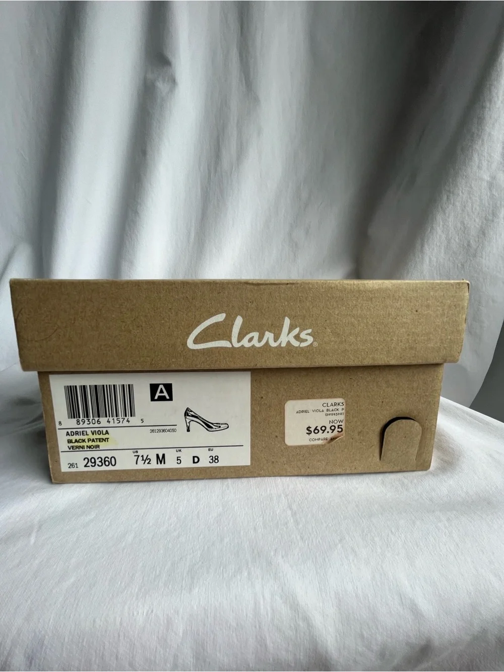 Clarks Black Patent Round-Toe Heel Pumps
